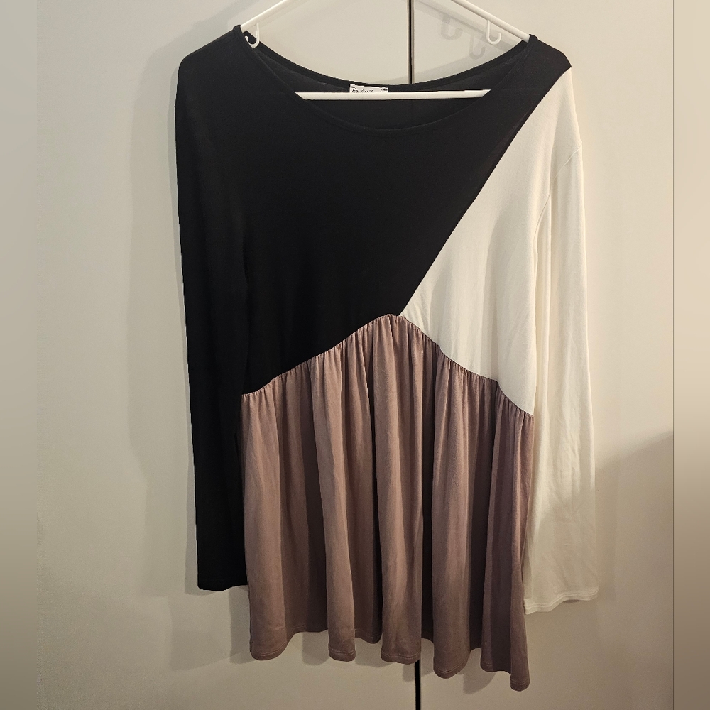Egy Colorblock Tunic Top - Black, White, and Brown